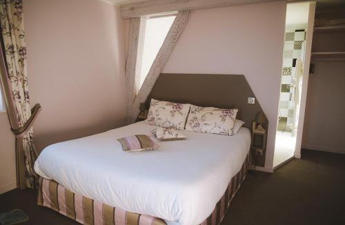 Saint-Flour Bed & Breakfast | La Maison d'Adelaïde Chambres d'hôtes