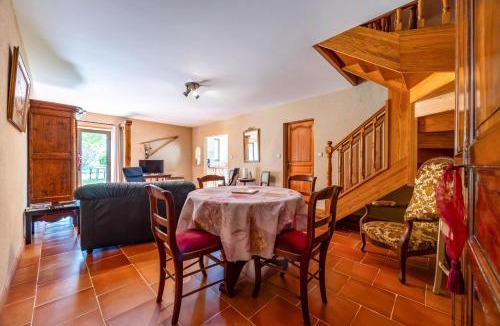 Sauveterre-De-Guyenne Bed & Breakfast | La Maison de Piquereau