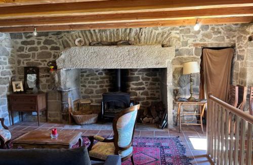 Chaumeil House | La maison de Baptiste La Monédière
