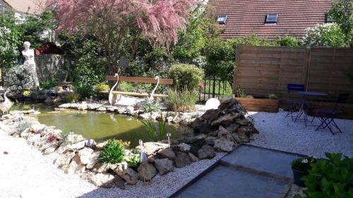 Saintry-sur-Seine Bed & Breakfast | La Maison Du Bonheur