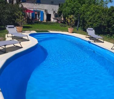 Saint-Laurent-d'Aigouze Apartment | La maison d Adélaïde