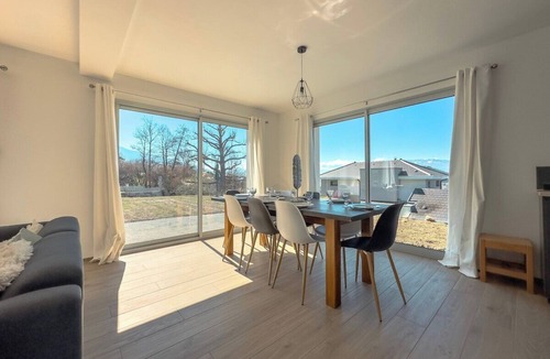 Saint-Martin-d'Uriage Villa | La Maison les Quatre Saisons