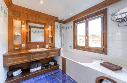 Le Praz Hotel | La Maison Hôtel Les Peupliers