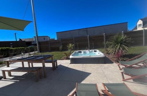 Plouescat Villa | La Maison Palulova - Jacuzzi - 400m plage