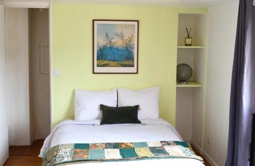 Aubusson Apartment | la maison ROSE - happy house conciergerie