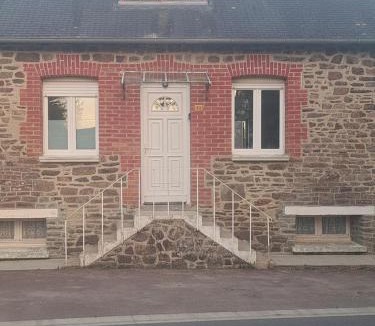 Isigny-le-Buat Apartment | La Mancelliere