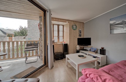 Cazaux-Frechet House | La Nabias – Charming House with Panoramic Views in the Louron Valley