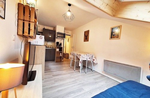 Pyrenees 2000 Apartment | La Parenthèse - Quiet cocoon with forest view 4 minutes from the slopes & ESF & shops
