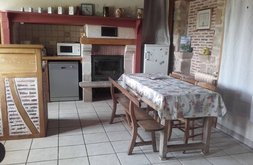 Sainte-Colombe House | La Petite Ferme de Casimir au Calme Avec Piscine Hors sol Sans Aucun vis à vis