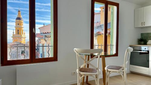 Old Town Apartment | La Résidence du Vieux Château - Splendide Vue Mer
