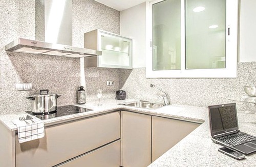 El Raval Apartment | La Rambla spacious 3BR monthly rental - Parsifal