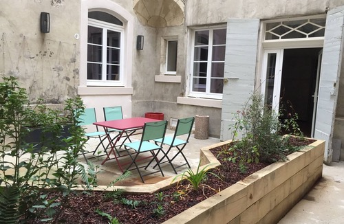 Valence Apartment | La Sérénité du Couvent in the historic center of Valence