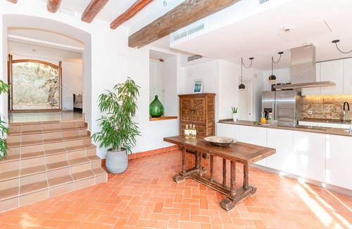 Can Ginebre Apartment | La Terraza - Spacious apartment in Masia