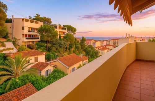 La Madeleine Apartment | LA TERRASSE Soleil Vue Mer Climatisée