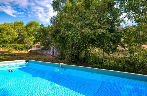 La Tour-Sur-Orb House | La Trêve