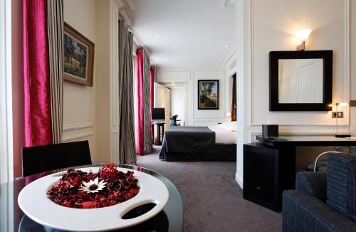 Champs-Elysees Hotel | La Tremoille Paris