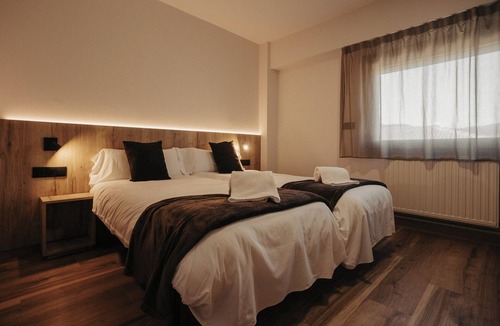 Ripoll House | La Trobada Hotel Sport