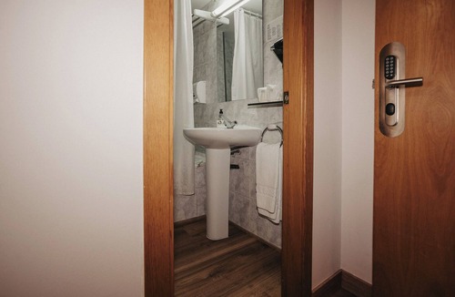 Ripoll House | La Trobada Hotel Sport