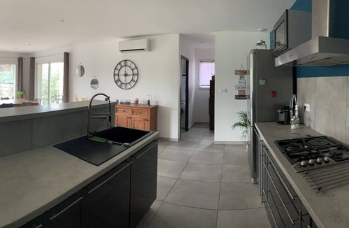 Saint-Jean-du-Pin Villa | La Villa du Serre Dans les Cévennes Avec Piscine et vue Imprenable sur le Massif