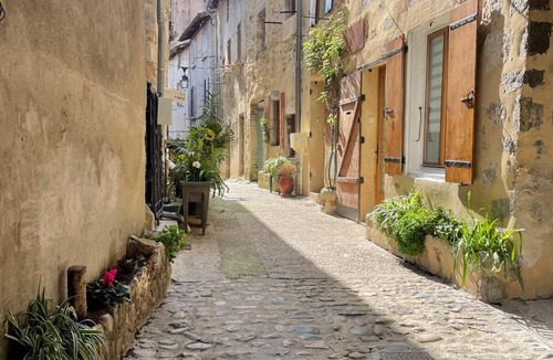 La Voulte-sur-Rhone House | La Voultaine – Charming 120-square-meter home in a quiet historic village