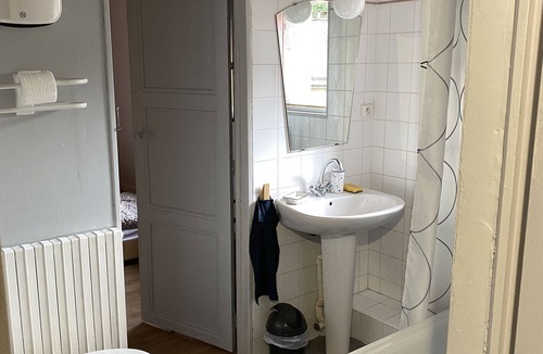 Saint-Mamet House | Large and beautiful mountain village house with garden, courtyard, parking space
