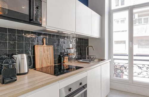 Saint-Victor Apartment | Large and bright flat in Marseille, one street from the Old Port - Welkeys