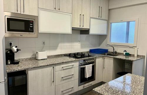 El Port Apartment | Large Apartment near FIRA and City Center