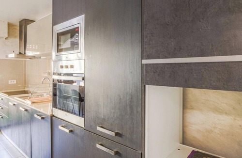 La Madeleine Apartment | Large bright apartment 10 min walk from the sea - 8 pers, 4 bedrooms
