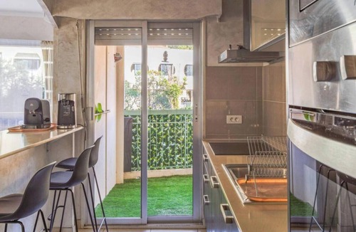 La Madeleine Apartment | Large bright apartment 10 min walk from the sea - 8 pers, 4 bedrooms