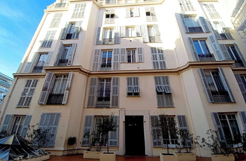 Thiers Apartment | Large, bright apartment in the heart of Nice