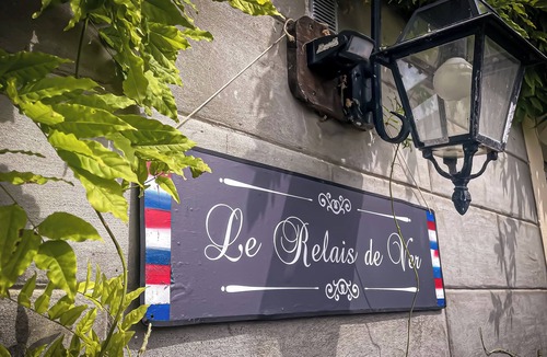 Ver-sur-Mer House | Large, Comfortable, Air-Conditioned Historic House with a Sauna.
