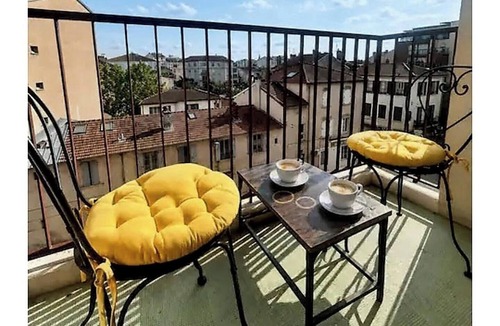 Grand Clement Apartment | Large, comfortable apartment 10 mn from Part Dieu train station.