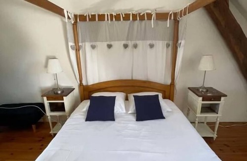 Martel Bed & Breakfast | ⭐ Large family gîte 15 pers - Swimming pool & jacuzzi
