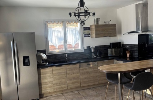 Ruoms Villa | Large family villa, air-conditioned, heated pool & petanque court.