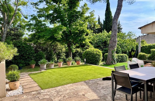 Salon-de-Provence House | Large house with swimming pool in a quiet location, rated 4 stars