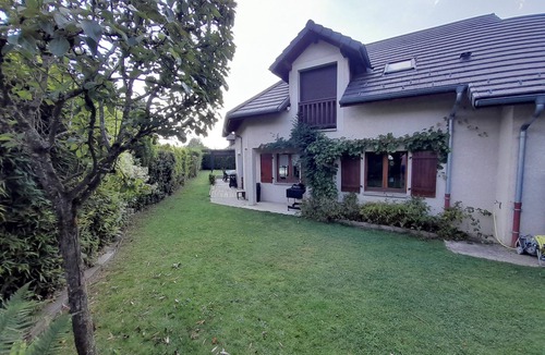 Quintal House | Large house with swimming pool just outside Annecy, ideal for a relaxing vacation