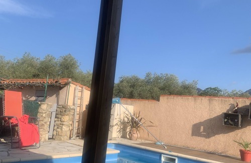 Saint-Andre Apartment | Large one roomed cottage close to Mediterranean with pool