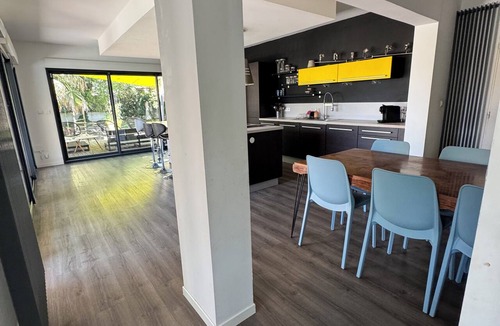 Boisseron House | Large renovated villa ideal for a family, in a quiet location between sea and town