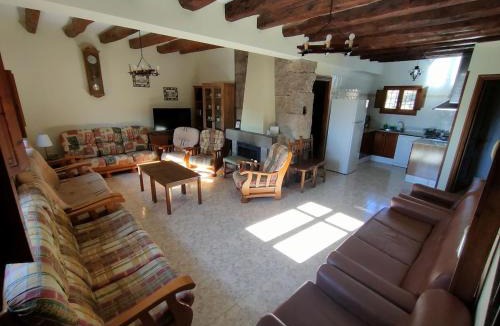 Cardona Villa | Large rural house with outdoor pool 1 hour from Barcelona