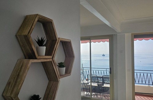 Roquebrune-Cap-Martin Apartment | Large Studio 40 m2, sleeping area, seafront