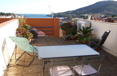 Port-Vendres Apartment | Large studio with terrace, sea view, all comforts, near Collioure, private parking