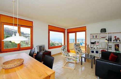 Roses Town Center Apartment | Las Alondras by Interhome