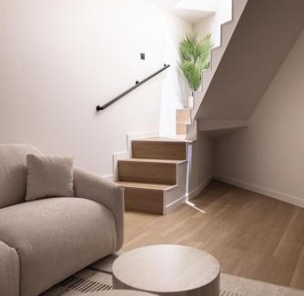Saint-Vincent-de-Paul Apartment | LaSuite Magenta