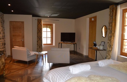 Langeac Bed & Breakfast | Le 19 - Chambre Chapelle 43m2 | Centre Historique | Clim