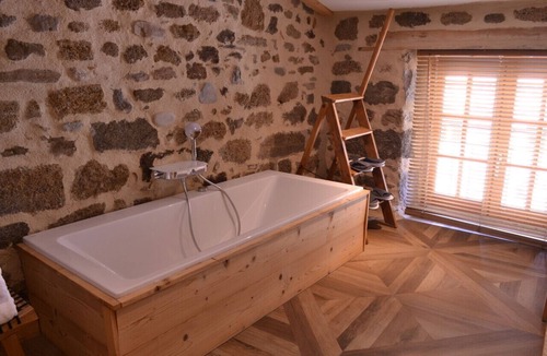 Langeac Bed & Breakfast | Le 19 - Suite LaFayette 70m2 | Centre Historique | Clim