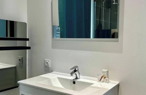 Le Puy-en-Velay Apartment | Le bain de Compostelle