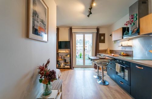 Nogent-sur-Marne Apartment | Le Balcon Boheme - Proche de Paris et des parcs d'attractions