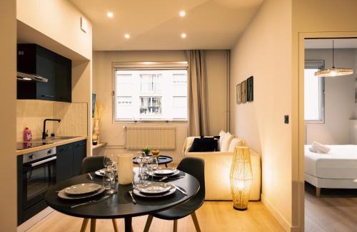 Yves Farge - Le Fleuve Apartment | Le Bellecour - L'instant Lyonnais
