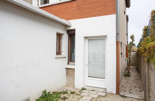 Le Blanc-Mesnil Apartment | Le Blanc-Mesnil parc des expos F2 Rez de Jardin 23B RDC DERRIERE