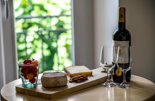 Quartier Exposition-Bajatiere Apartment | Le Boheme - Rent4night Grenoble